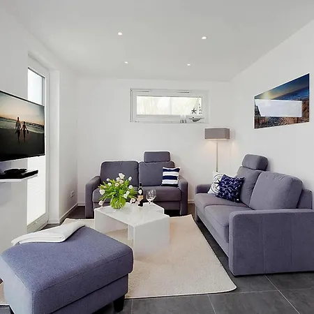 Am Yachthafen In بيت للعطل بيناموندا