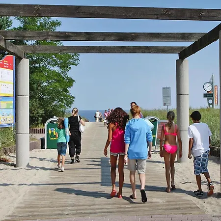 Am Yachthafen In بيت للعطل بيناموندا